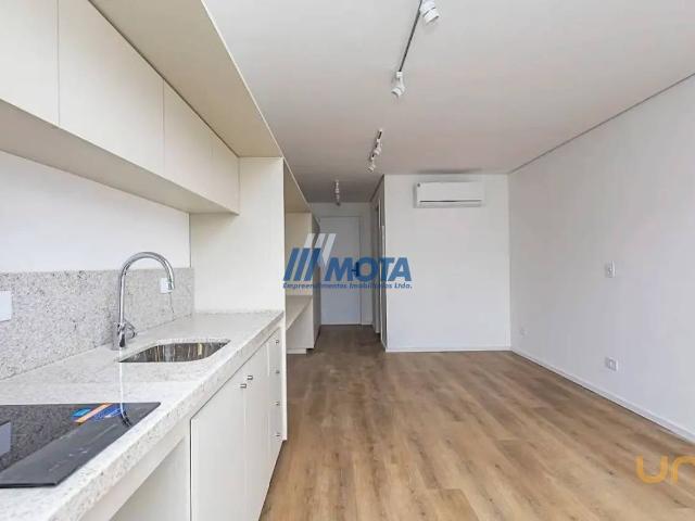 Studio na Mateus Leme São Francisco Curitiba PR, aluguel por R$ 2.500