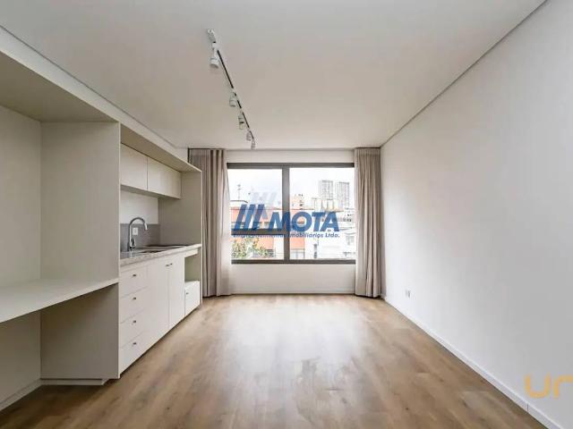 Studio na Mateus Leme São Francisco Curitiba PR, aluguel por R$ 2.500