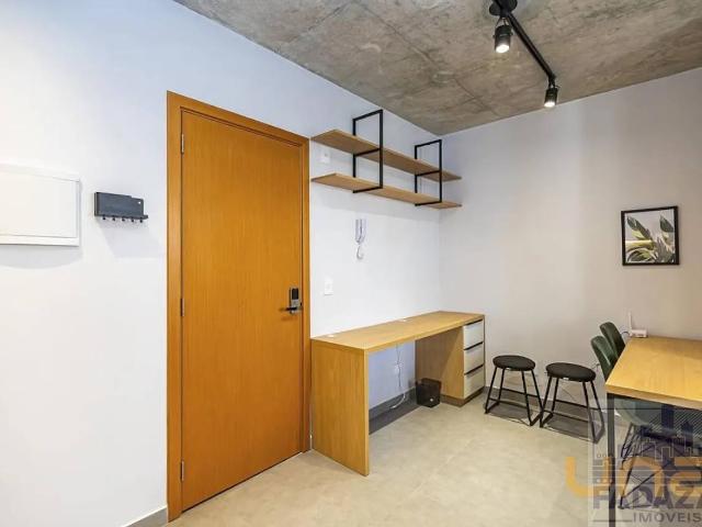 Studio na Trajano Reis São Francisco Curitiba PR, aluguel por R$ 2.400