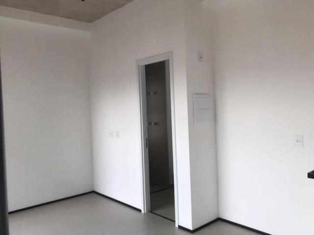 Studio na Vila Olímpia com 28m², com Varanda e 1 vaga
