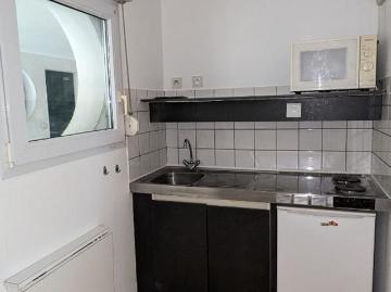 STUDIO NANTES PROCHE BOULEVARD MICHELET / PROXIMITE ECOLES ET TRANSPORTS