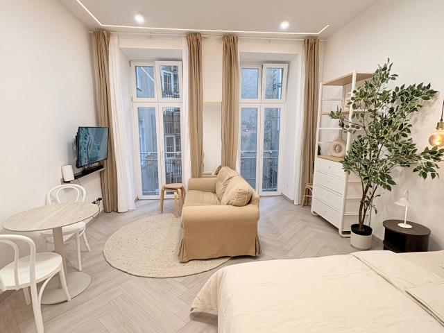 Studio Neubau – Designer Studio | First Occupancy | Quiet Courtyard | Prime Location 1070