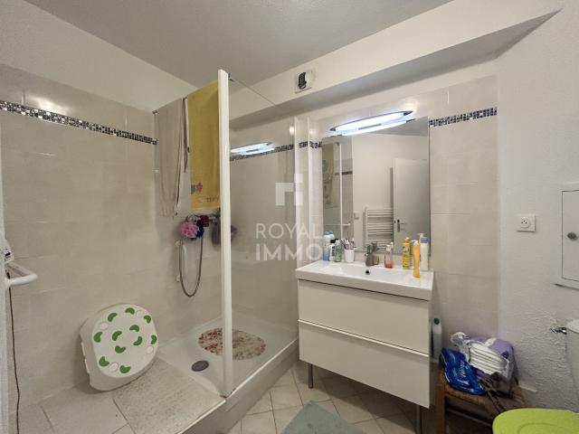 Studio neuf 2e étage avec ascenseur et terrasse entièrement équipé, vendu loué