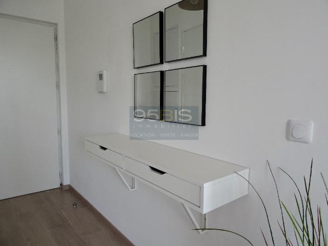 Studio neuf 32 m2 avec garage ecully