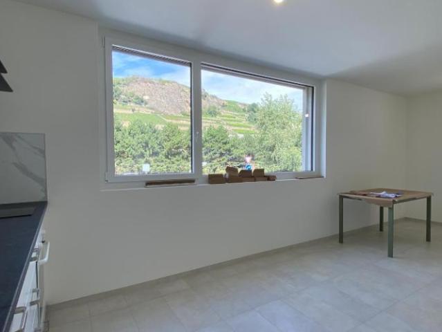 Studio neuf au 1er étage