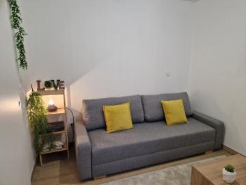 STUDIO NEUF MEUBLE ET EQUIPE + PARKING A TAIN L'HERMITAGE