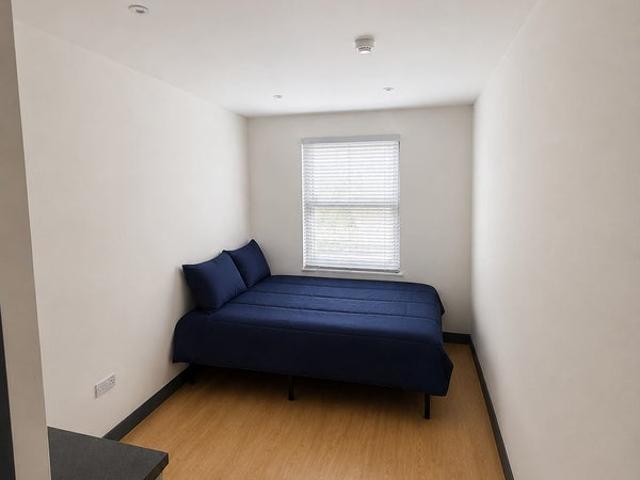 Studio Near Camden! Bills Included