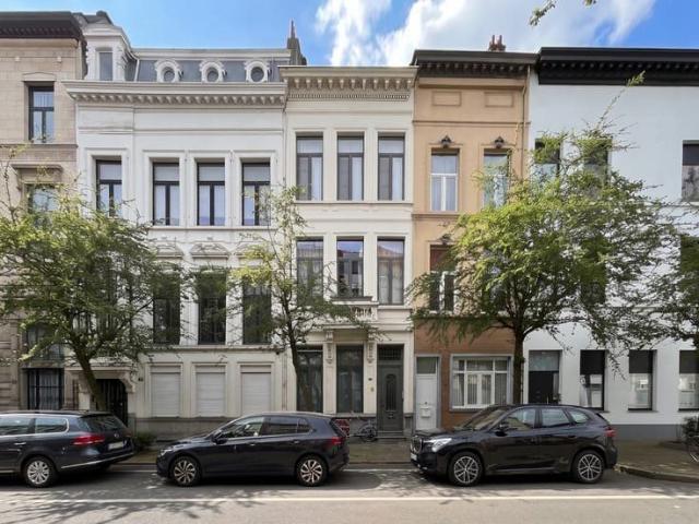 Studio near Marnix Square