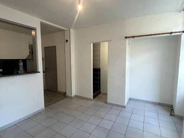 STUDIO SAINT JEAN D'ANGELY