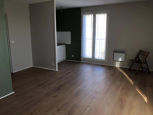 Studio SENLIS
