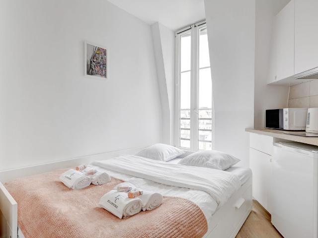 Studio Spontini: Charm in the heart of the 16th arrondissement Paris Amsterdam Apartments for Rent