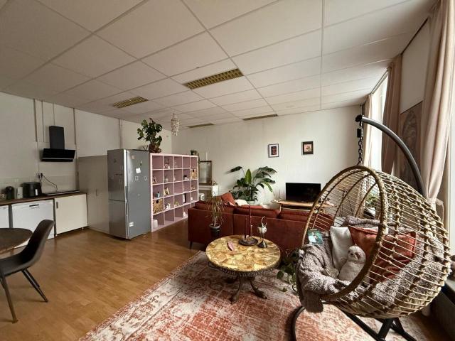 Studio Studio Surface Area: 80m2 Available from: 2026 06 01