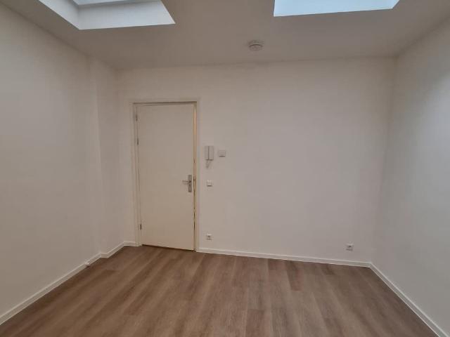 Studio Studio Surface Area: 17m2