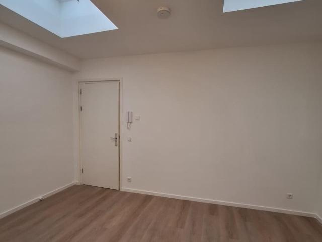 Studio Studio Surface Area: 16m2