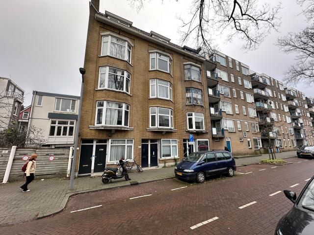 Studio Studio Surface Area: 28m2