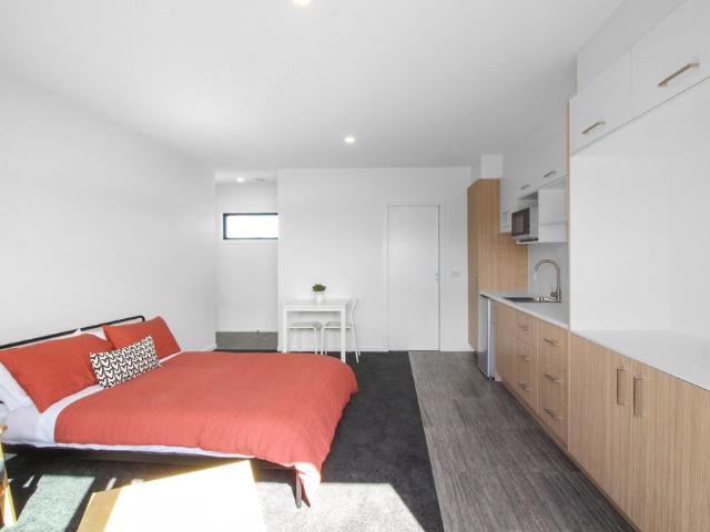 STUDIO STYLE ROOMING HOUSE APARTMENTS AVAILABLE