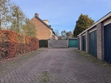 Olland, Meierijstad, Noord-Brabant - Parkeerplaats