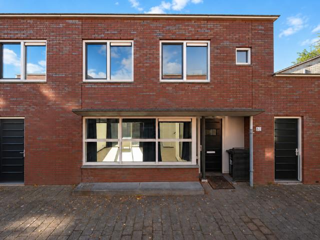 Studio Surface Area: 124m2 Unfurnished
