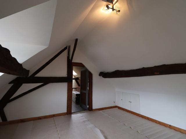 Studio Surface Area: 40m2
