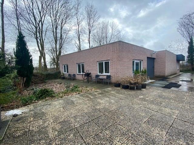 Studio Surface Area: 50m2