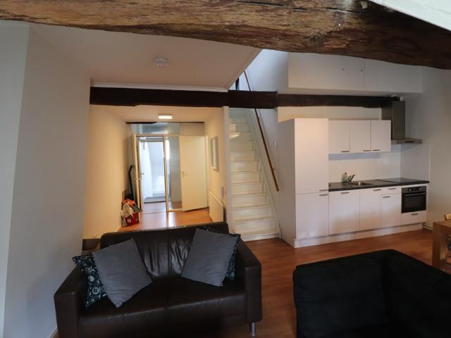 Studio Surface Area: 83m2