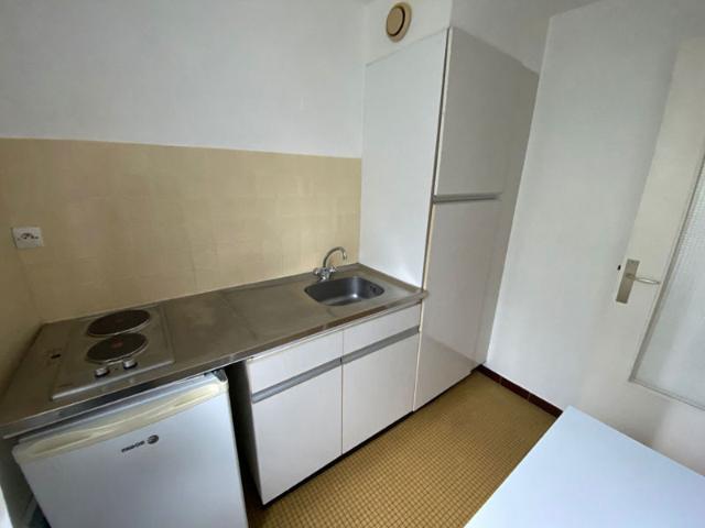 Studio Poitiers hyper centre 24.53 m2