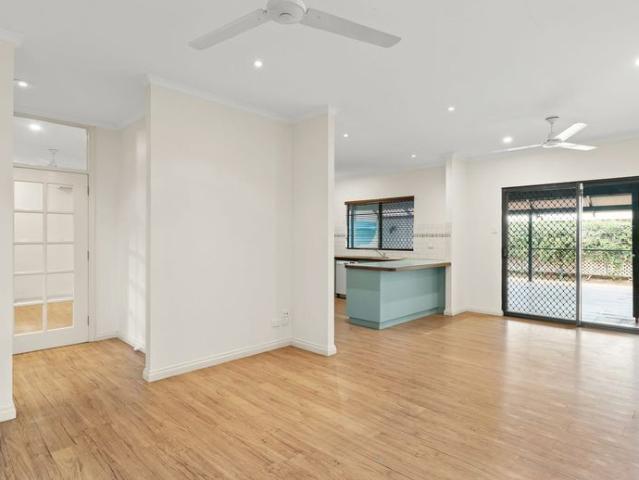 Studio + Pool + 5 Bedrooms with Dual Access Living in Sunset Park