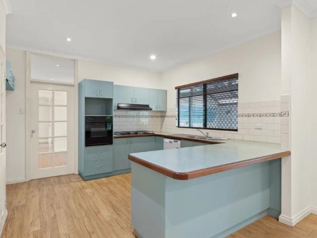 Studio + Pool + 5 Bedrooms with Dual Access Living in Sunset Park