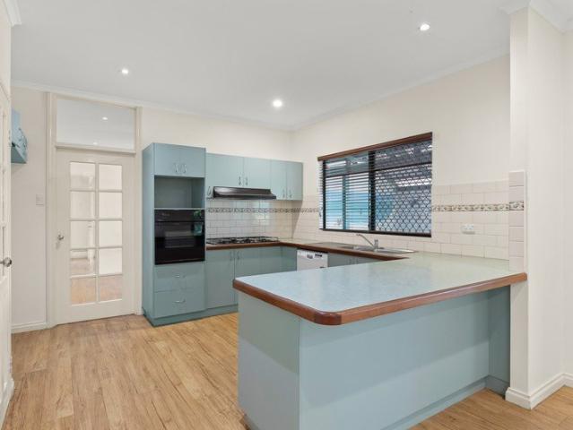 Studio + Pool + 5 Bedrooms with Dual Access Living in Sunset Park
