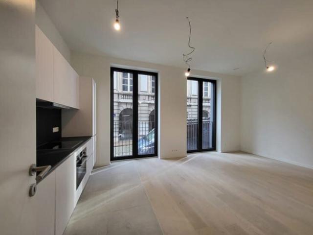 Studio Palais de Justice Poss of rent car space