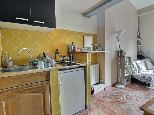 Studio Paris 1 pièce s 20 m2 DPE C Ascenseur