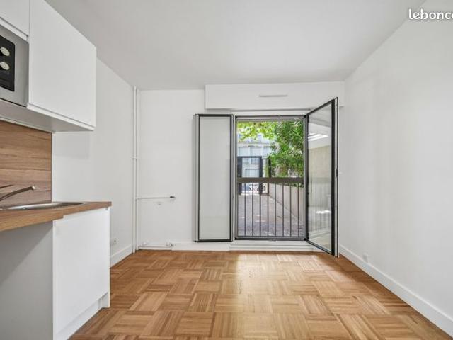 Studio Paris 20e