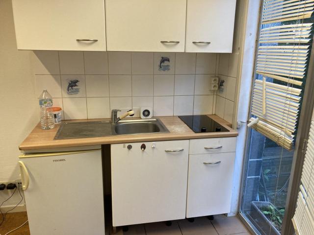studio PAS de Domiciliation pour femme seule