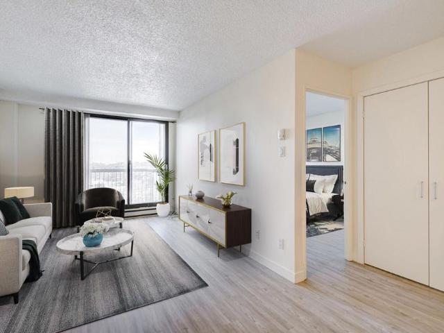 Studio Premium 100 400 Place Juge Desnoyers, Laval