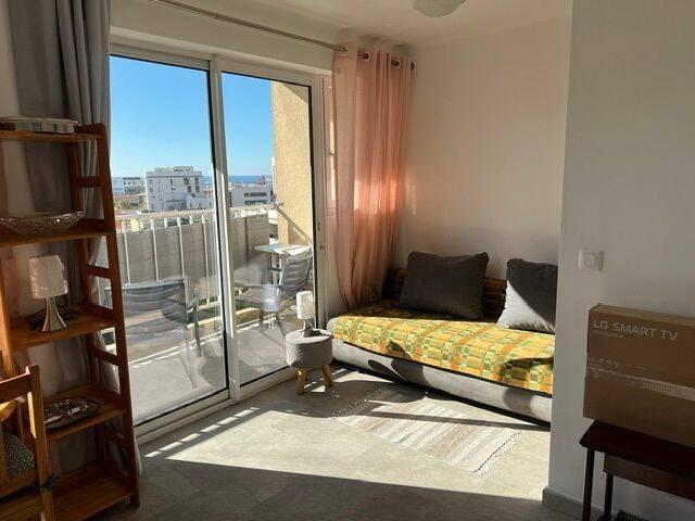 Studio prêt à vivre, Terrasse, près du métro