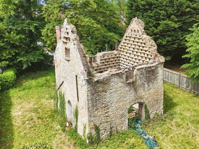 Studio property for sale