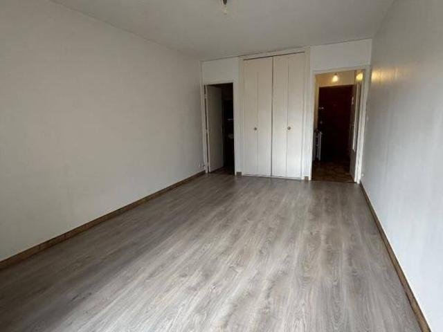 Studio / Quartier Beaux Arts