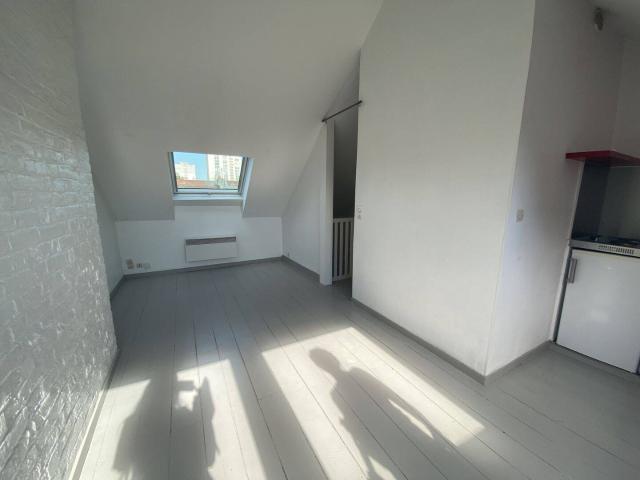 STUDIO QUARTIER LA HOTOIE PROCHE ESIEE