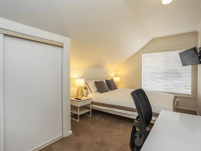 studio Room 4/9 Wakeford Street, Orange