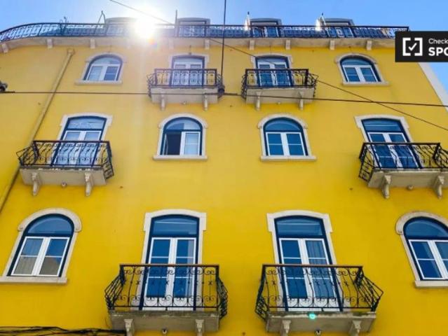 Studio Room in a coliving residency in Penha de França, Lisbon