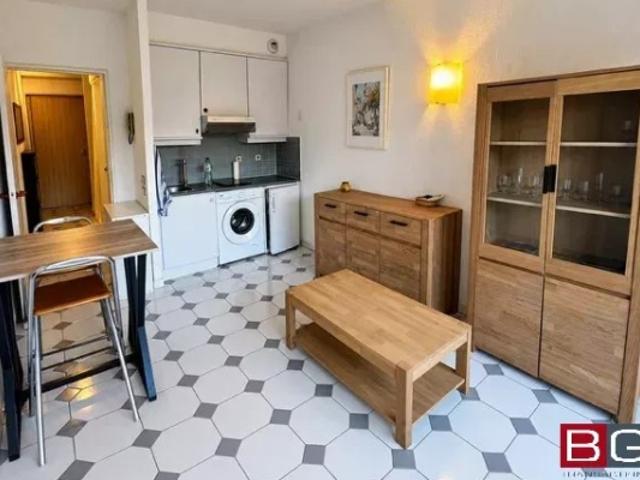 Studio rez de jardin ANTIBES