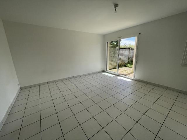 Studio rez de jardin à louer à LORIENT – Secteur proche MONISTROL