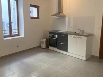 Studio récemment rénové de 23.10 m² en centre ville de Jonquiè