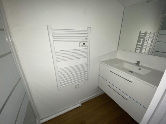 Studio récent à louer 32,33 m² à Valence + cour privative Valence 26000