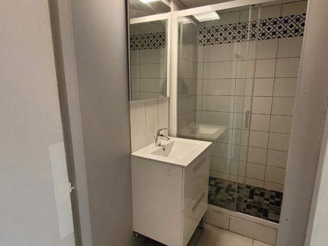 Studio refait à neuf – VANDOEUVRE LES NANCY