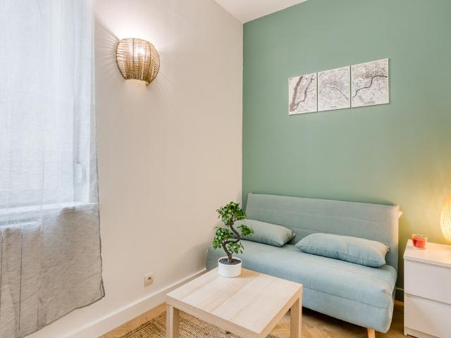 Studio refait à neuf et meublé secteur Moulins