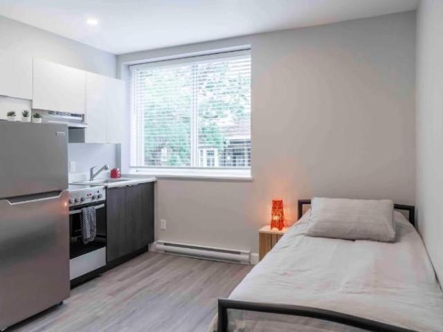 Studio rénové Métro Crémazie