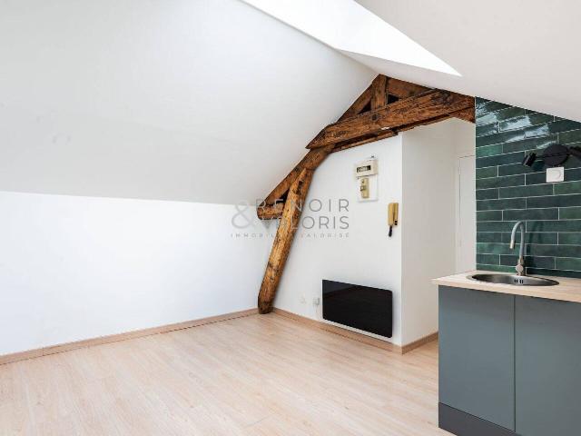 Studio rénové au dernier étage à Nancy Sainte Marie / Mon