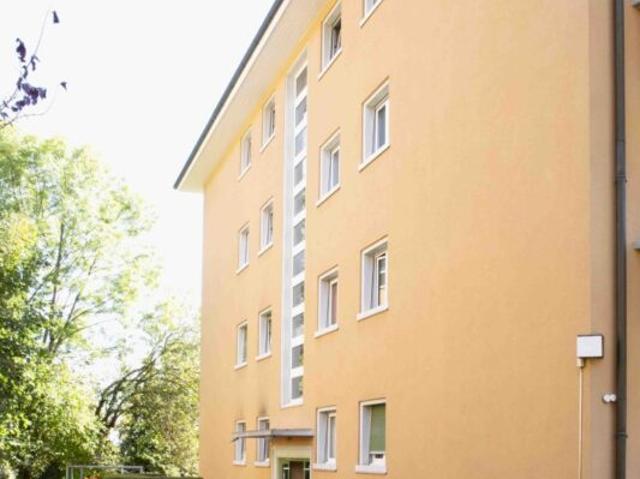 Studio rénové au 3ème étage avec balcon