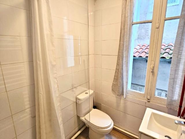 Studio renové aux carmes/ St Etienne